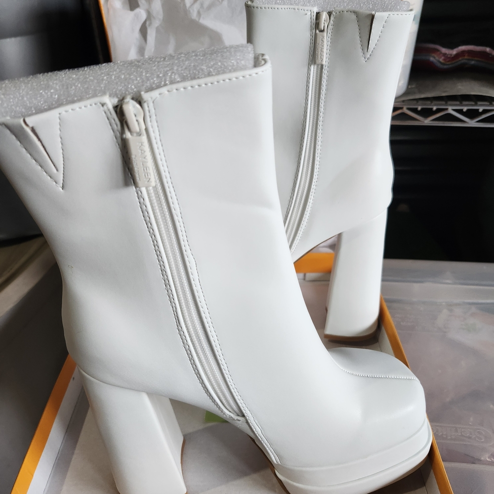 Elegant White Ankle Boots